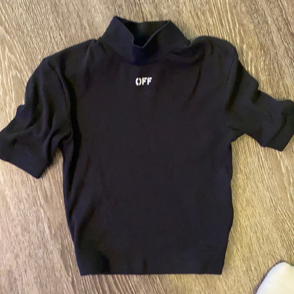 Off white gently worn crop top size 40 (XS/S/M)